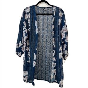 Women’s Feitong Kimono One Size in Blue Laced Floral Design